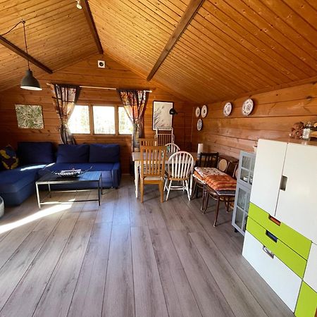 Three Rooms Stuga I Stugby Near National Park Undenäs Exterior foto